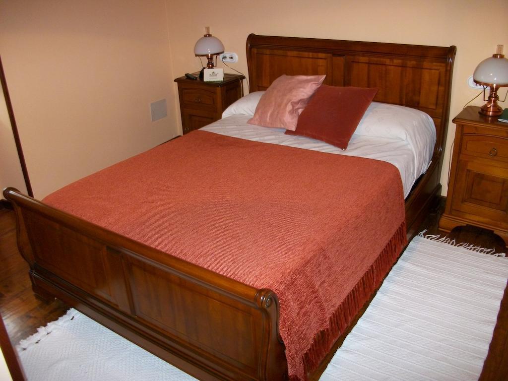 Casa de Aldea Rural Los Glayus Hostal Luarca Habitación foto