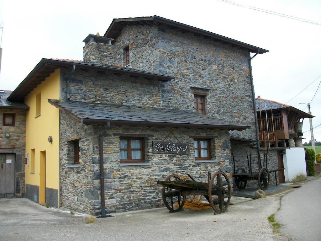 Casa de Aldea Rural Los Glayus Hostal Luarca Habitación foto