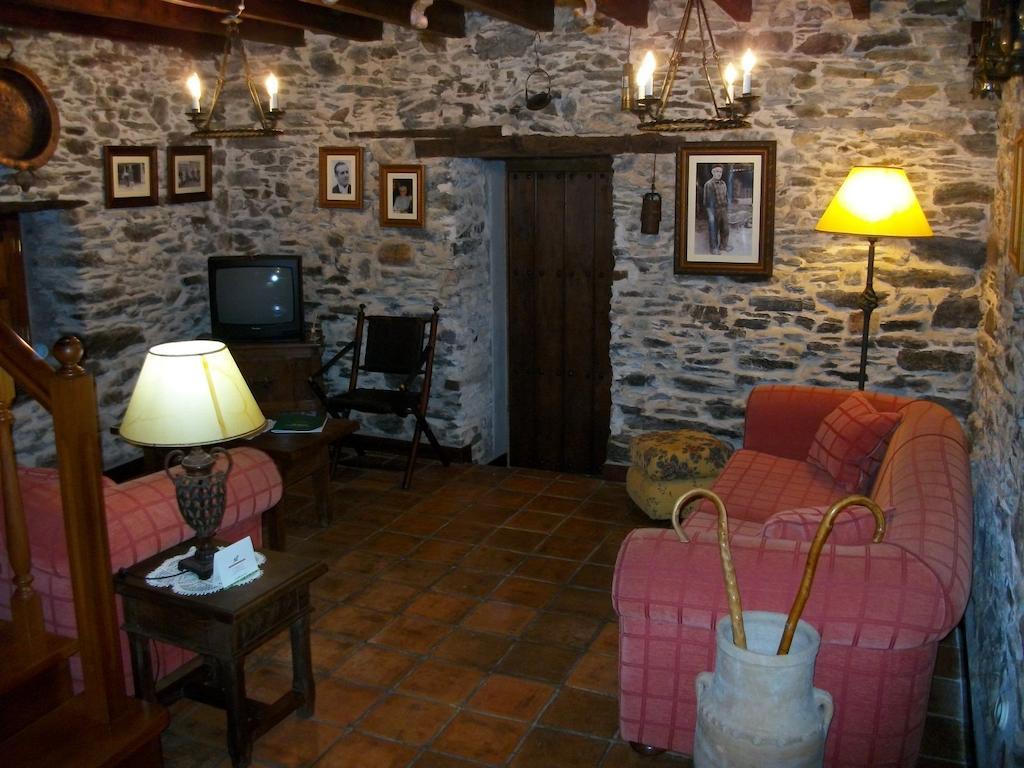 Casa de Aldea Rural Los Glayus Hostal Luarca Habitación foto